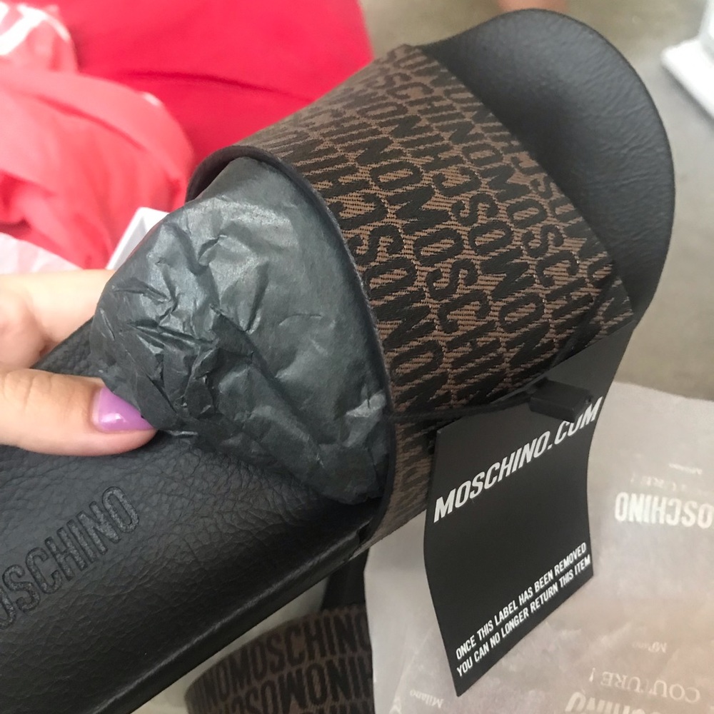 Moschino slides